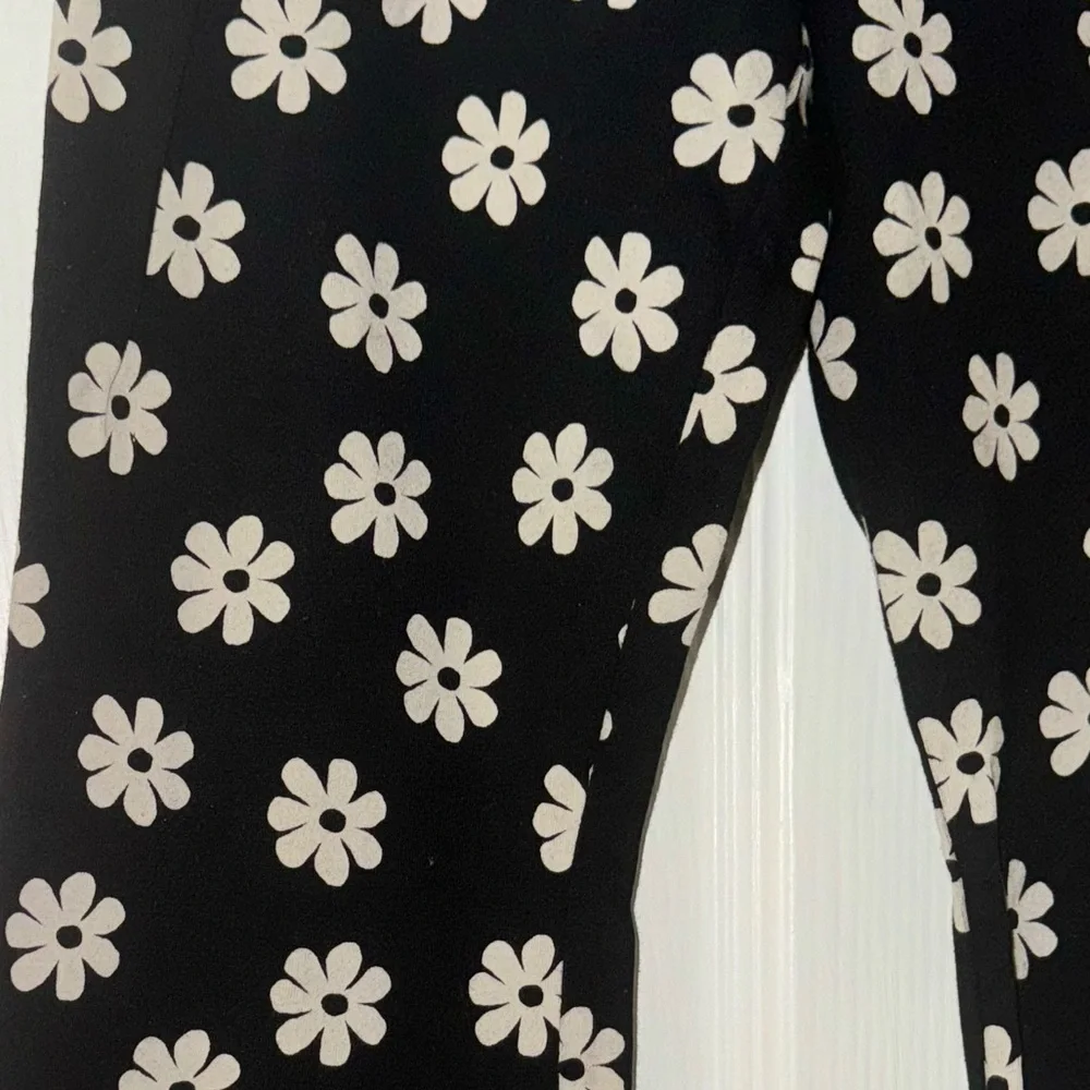 Old Navy Girls Black Daisy Floral Wide Leg Pants Size L 10/12